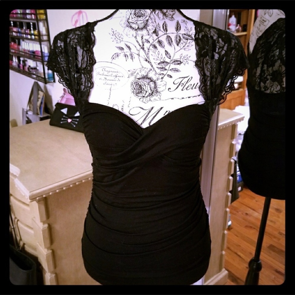 🥀Sexy Lace and Ruched Top🌹🖤
